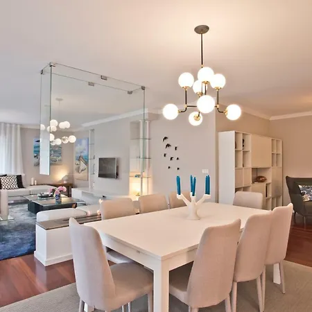 Elegant Guia Apartment Cascais