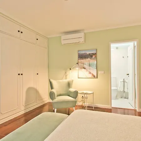 Elegant Guia Apartment