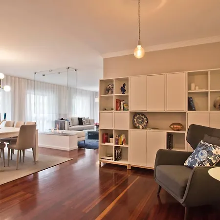 Elegant Guia Apartment *